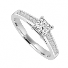Platinum Princess cut Solitaire Diamond Ring with set shoulders
