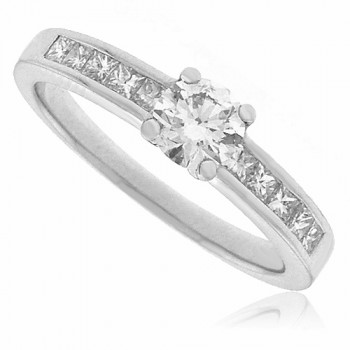 Platinum Diamond Solitaire Ring with Princess cut Shoulders