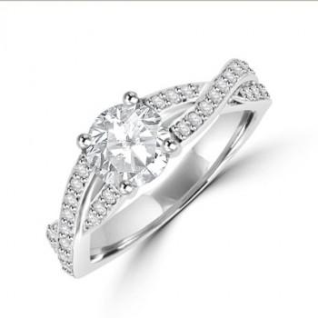 Platinum Solitaire FSi2 Diamond Twist ring