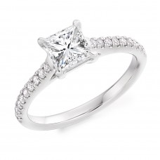 Platinum Princess cut Diamond Ring