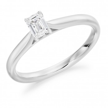 Platinum Emerald cut ESi1 Diamond Solitaire ring