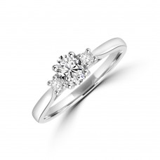 Platinum Three-stone ESi2 Oval & Brill cut Diamond Ring