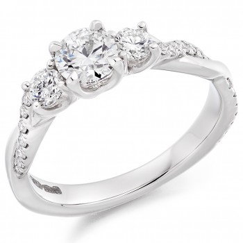 Platinum 3-stone GSi1 Diamond Twist Ring
