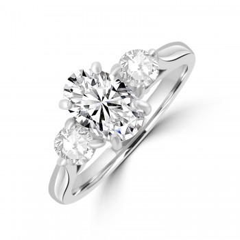 Platinum Oval FSi2 Diamond and Brilliant Three-stone ring