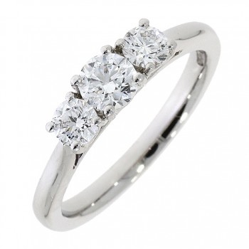 Platinum Three-stone DSi2 Diamond ring