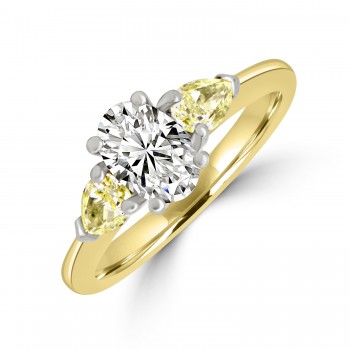 18ct Gold Platinum Oval ESi1 Diamond Yellow Pear Trilogy ring 18ct Gold Platinum Oval ESi1 Diamond Yellow Pear Trilogy ring