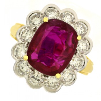 18ct Gold Radiant cut Ruby & Diamond Cluster Ring