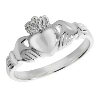 Sterling silver Claddagh ring
